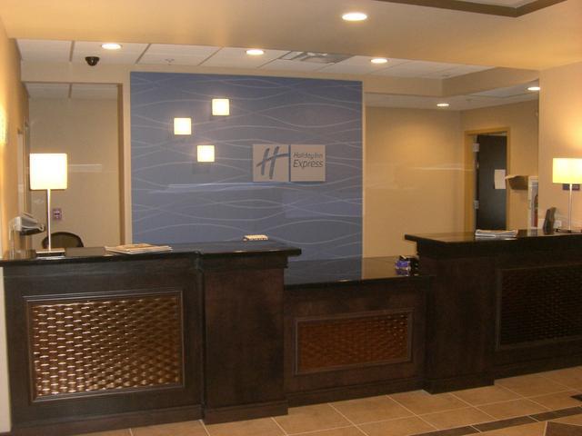 Holiday Inn Express Hotel & Suites Newport South By Ihg Eksteriør bilde