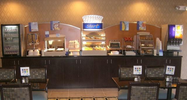 Holiday Inn Express Hotel & Suites Newport South By Ihg Eksteriør bilde