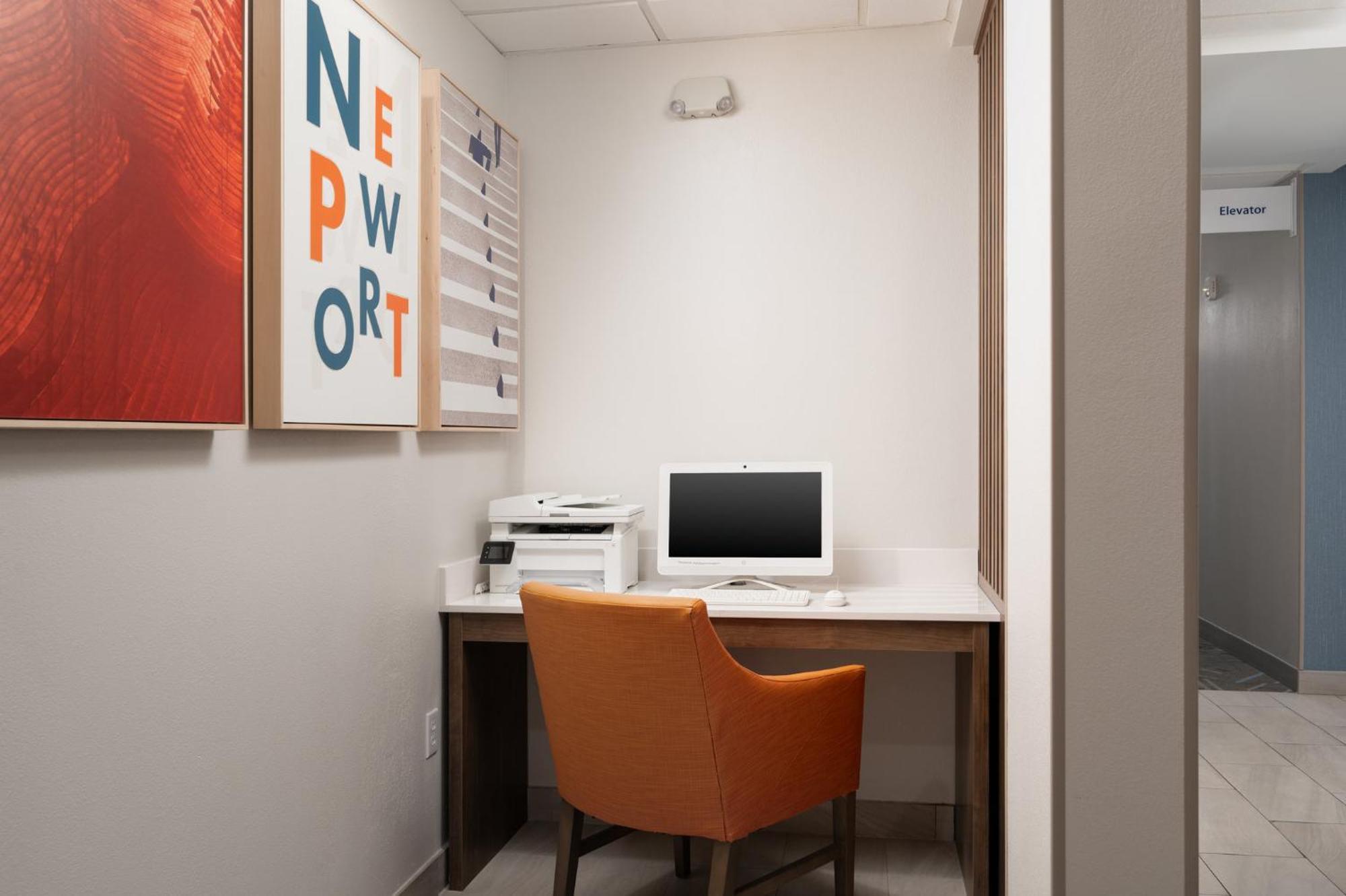Holiday Inn Express Hotel & Suites Newport South By Ihg Eksteriør bilde