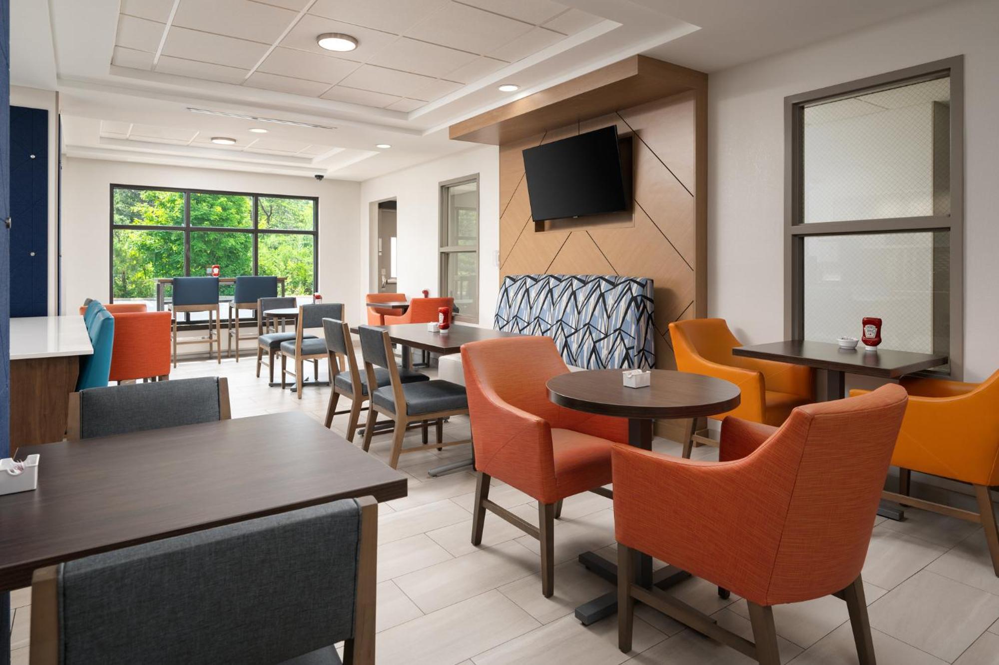 Holiday Inn Express Hotel & Suites Newport South By Ihg Eksteriør bilde