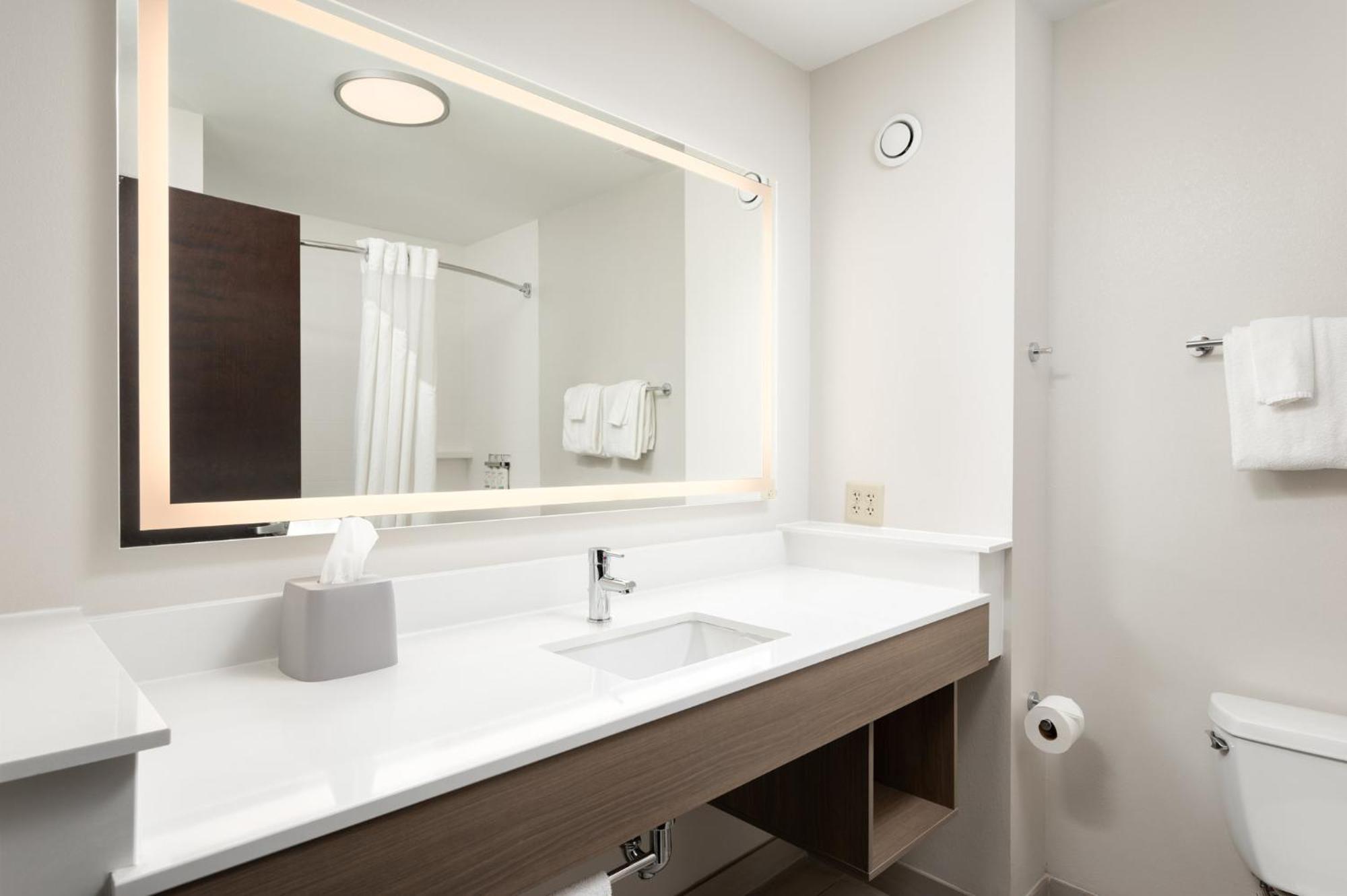 Holiday Inn Express Hotel & Suites Newport South By Ihg Eksteriør bilde