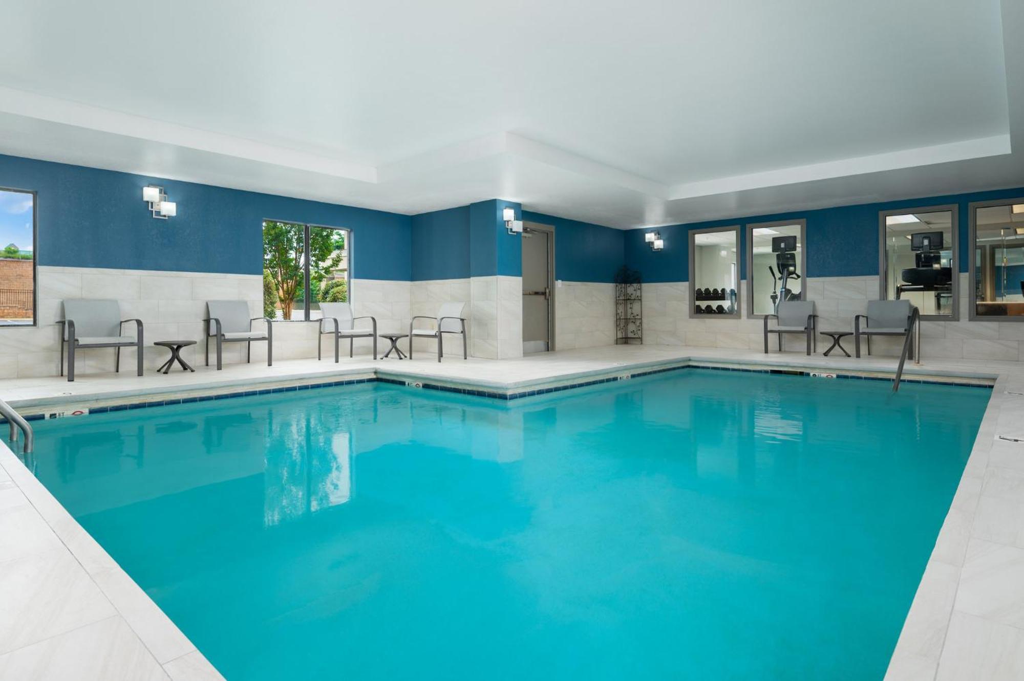 Holiday Inn Express Hotel & Suites Newport South By Ihg Eksteriør bilde